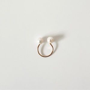 ERTH TU Y YO Adjustable Double Pearl Ring with Gold band